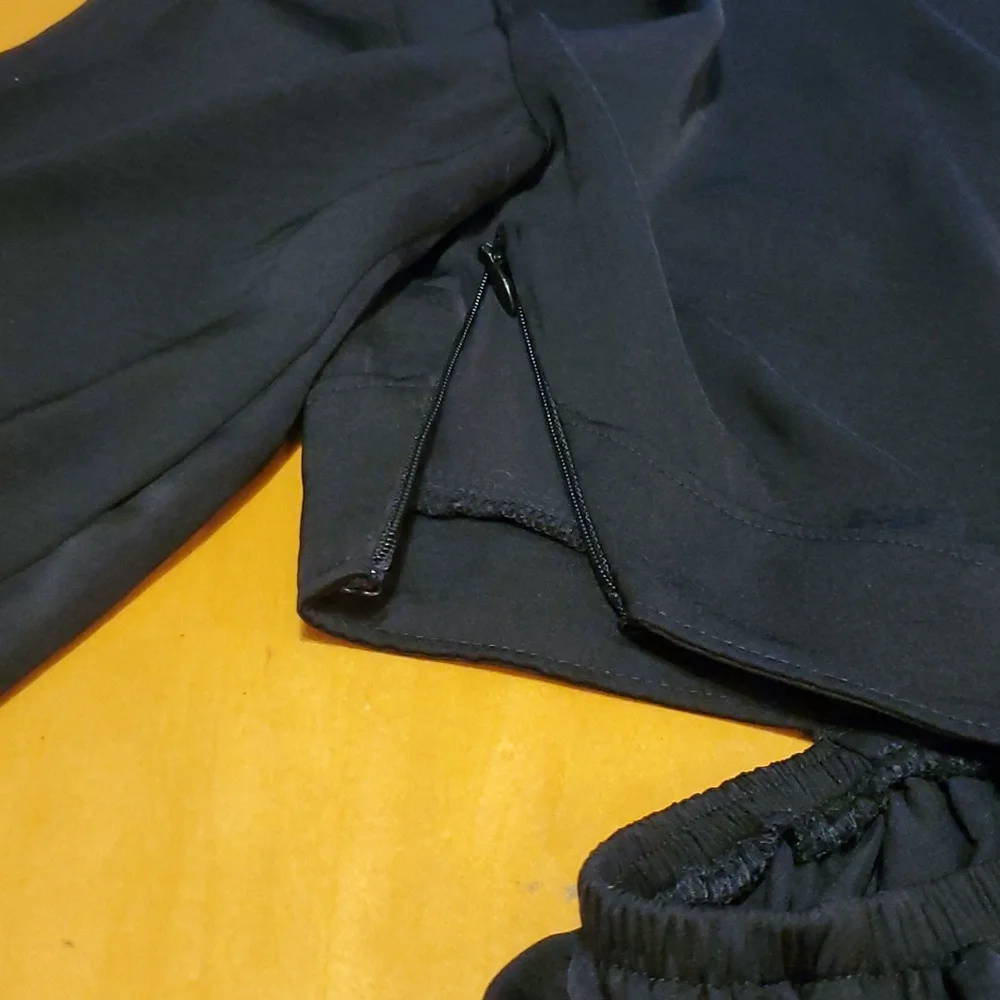 Express XS High Low Black Dress 🤩 100% polyster- lightweight & flowy design - Picture 9 of 11